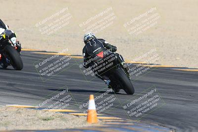 media/Dec-05-2024-Racers Edge (Thu) [[e102e0690b]]/3-B Group/Session 1 Turn 8 Backside/